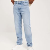 Slim fit blue jeans